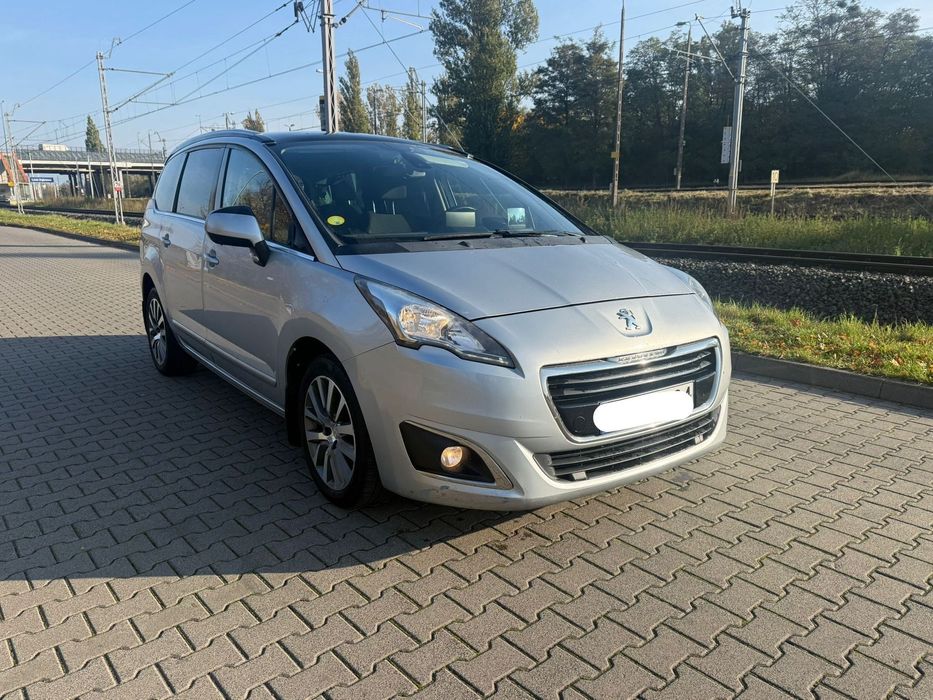 Peugeot 5008 2.0 HDI Automat Nawigacja Szklany Dach 7 osobowy Alu Full Lift Led
