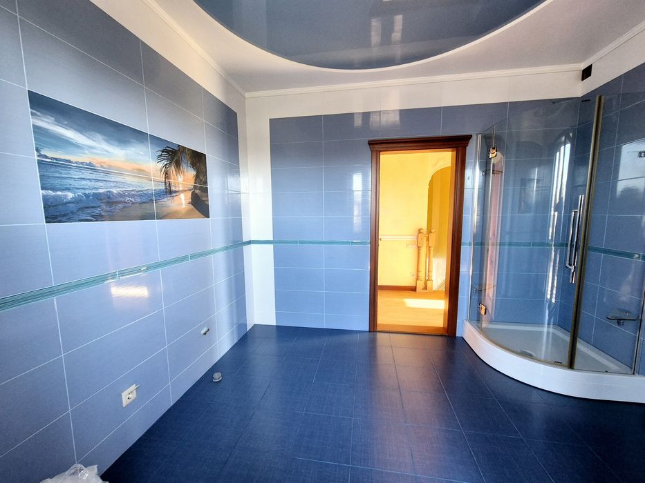 Новий окремий двоповерховий будинок з якісним ремонтом Центр р-н Подол