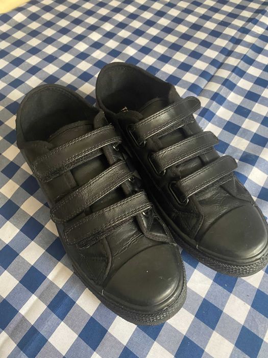 Sprzedam włoskie buty męskie na rzepy rozmiar 43