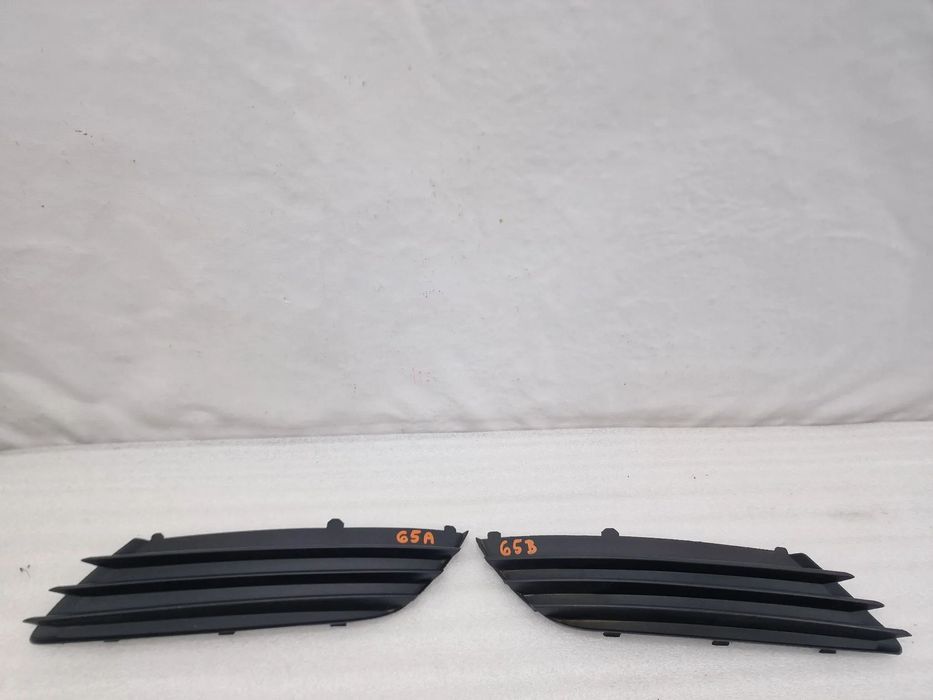 OPEL ASTRA H 3 III 04-07 LEWA  KRATKA BOCZNA ZDERZAKA PRZEDNIEGO PRZÓD , NR 13117250 / 13117251 , NR AUKCJI B/65