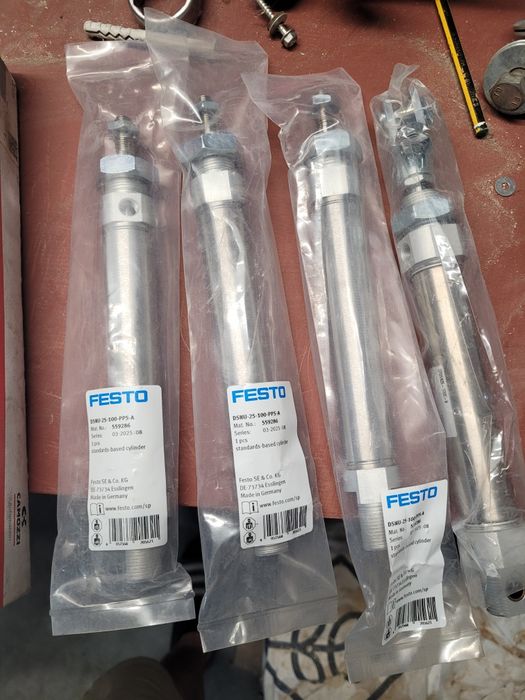 Siłowniki pneumatyczne FESTO I INNE