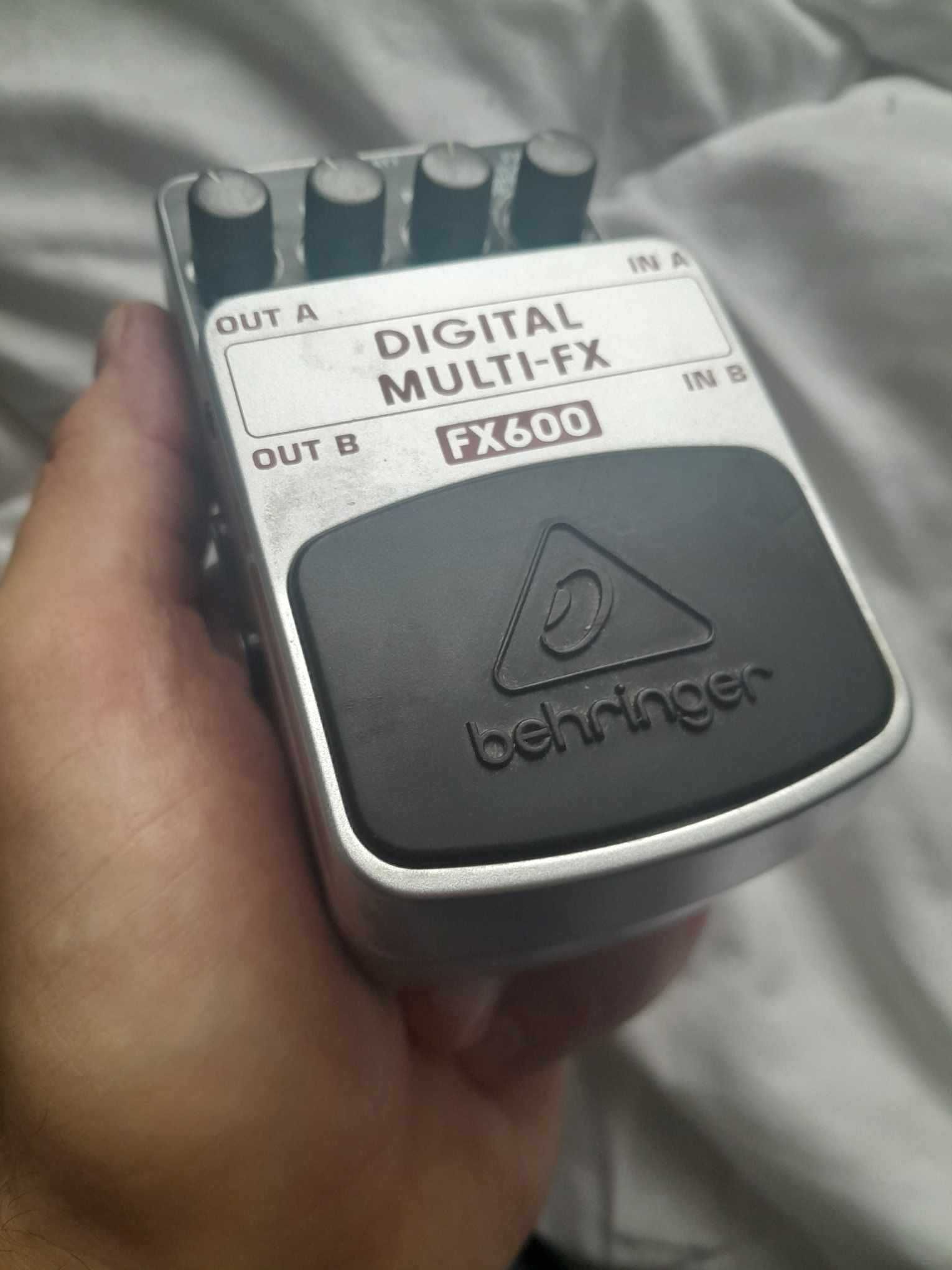 multiefekt behringer fx600