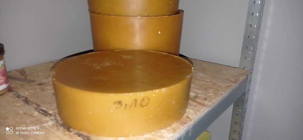 Wosk pszczeli z własnej pasieki