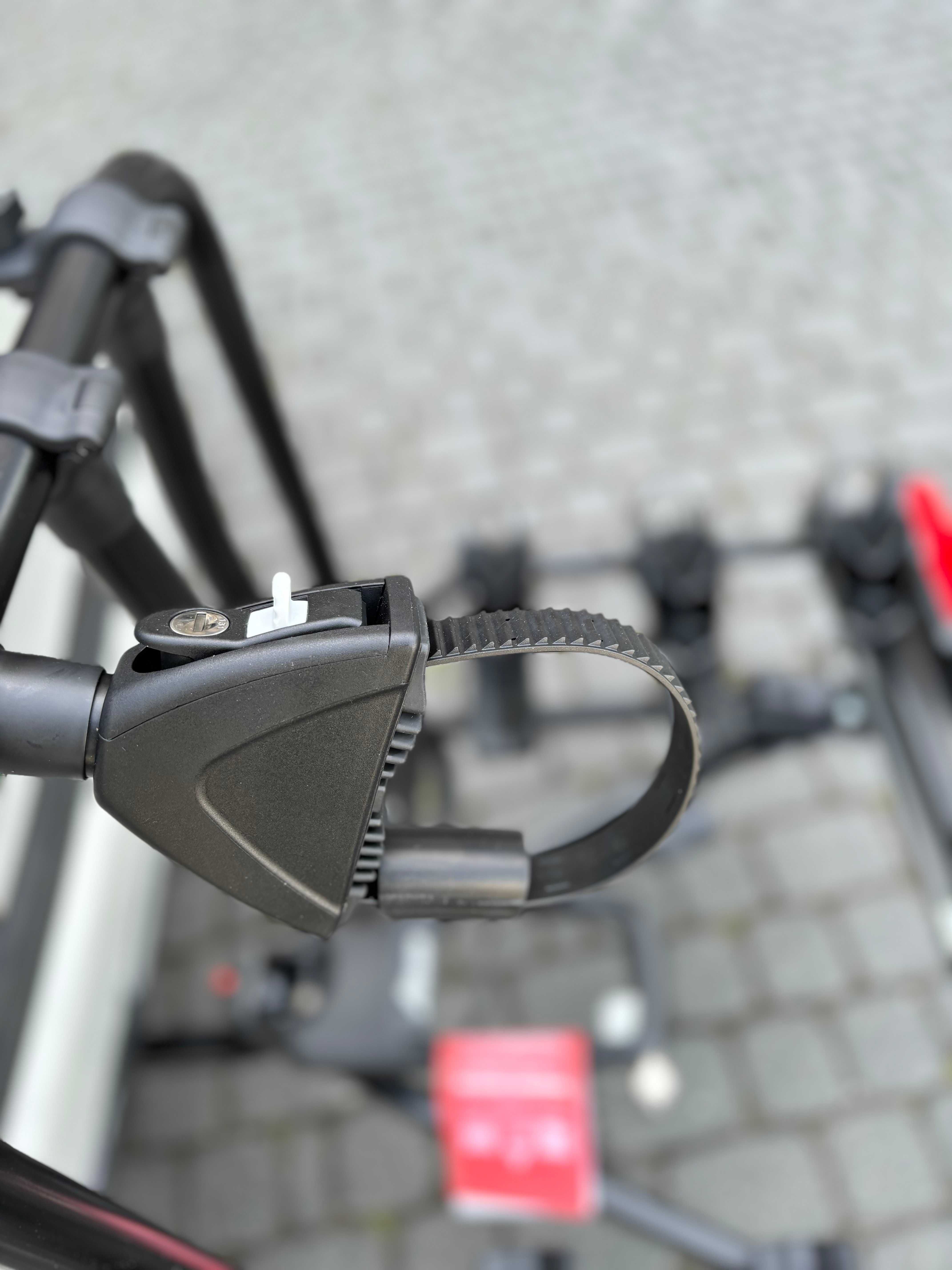 Atera Strada Sport 3 black 67 Kg bagażnik rowerowy na hak na 3 rowery