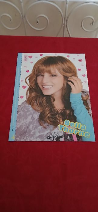 Poster Bella Thorne