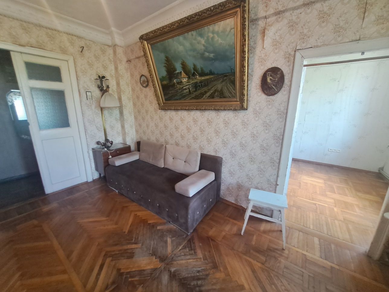 Продам Спиридоновская Нежинская 3х комнатную квартиру