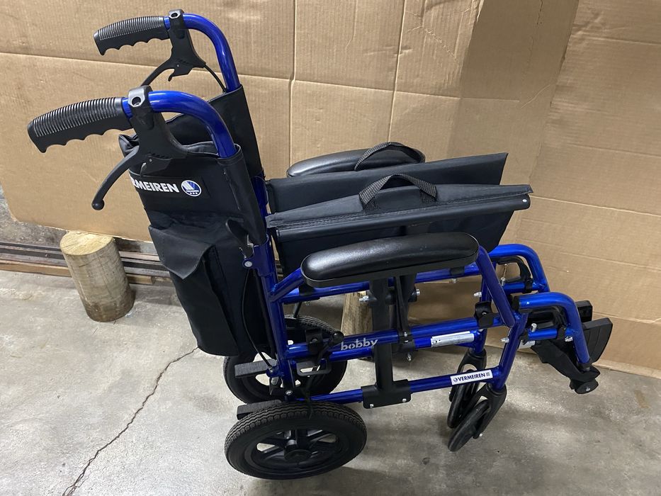 Vermeiren - modelo Bobby - Cadeira de rodas