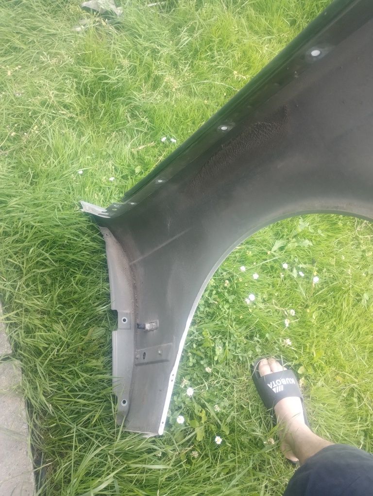 Błotnik BMW E39 lewy titansilver