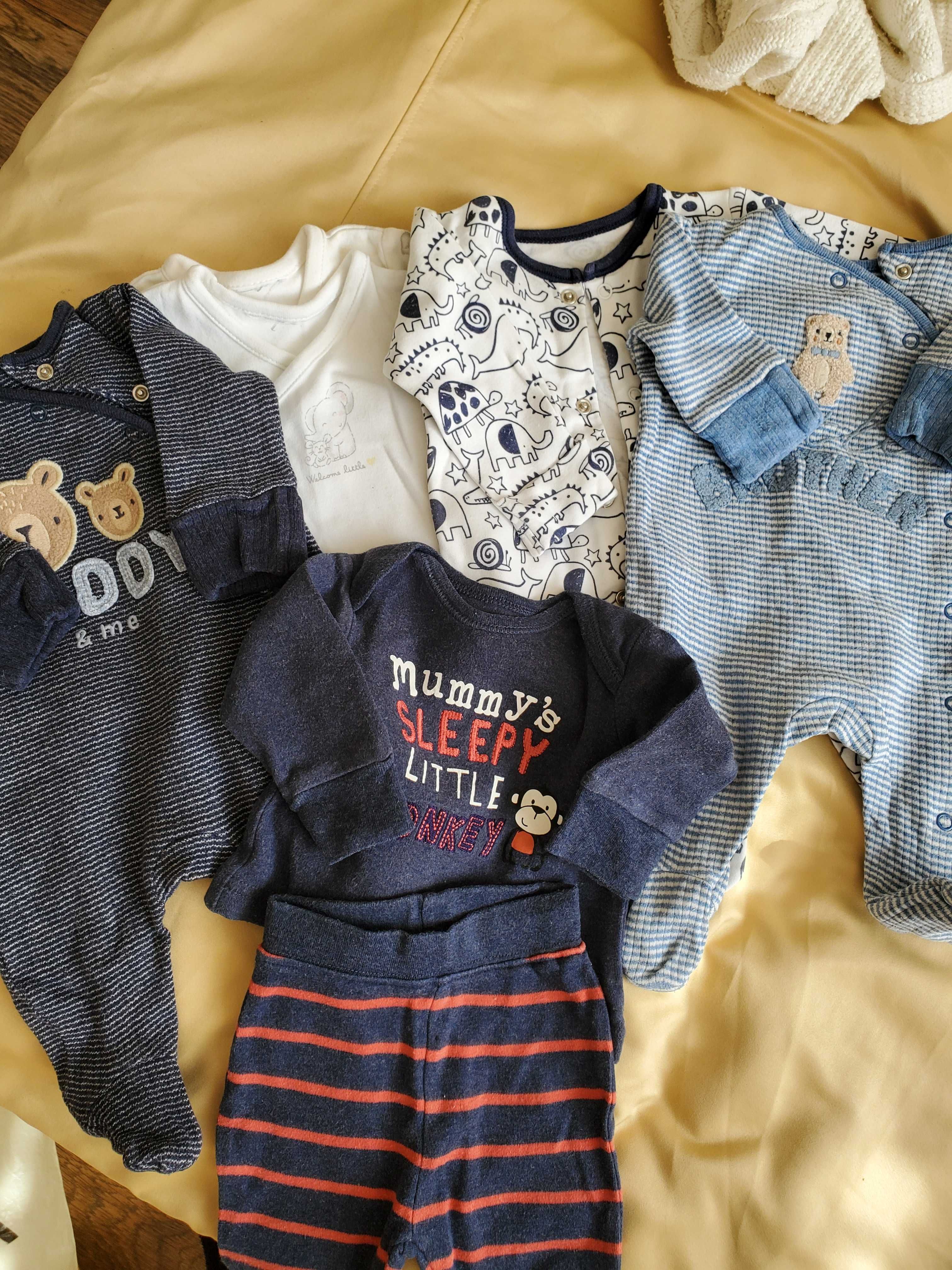 Набір одягу для новонародженого