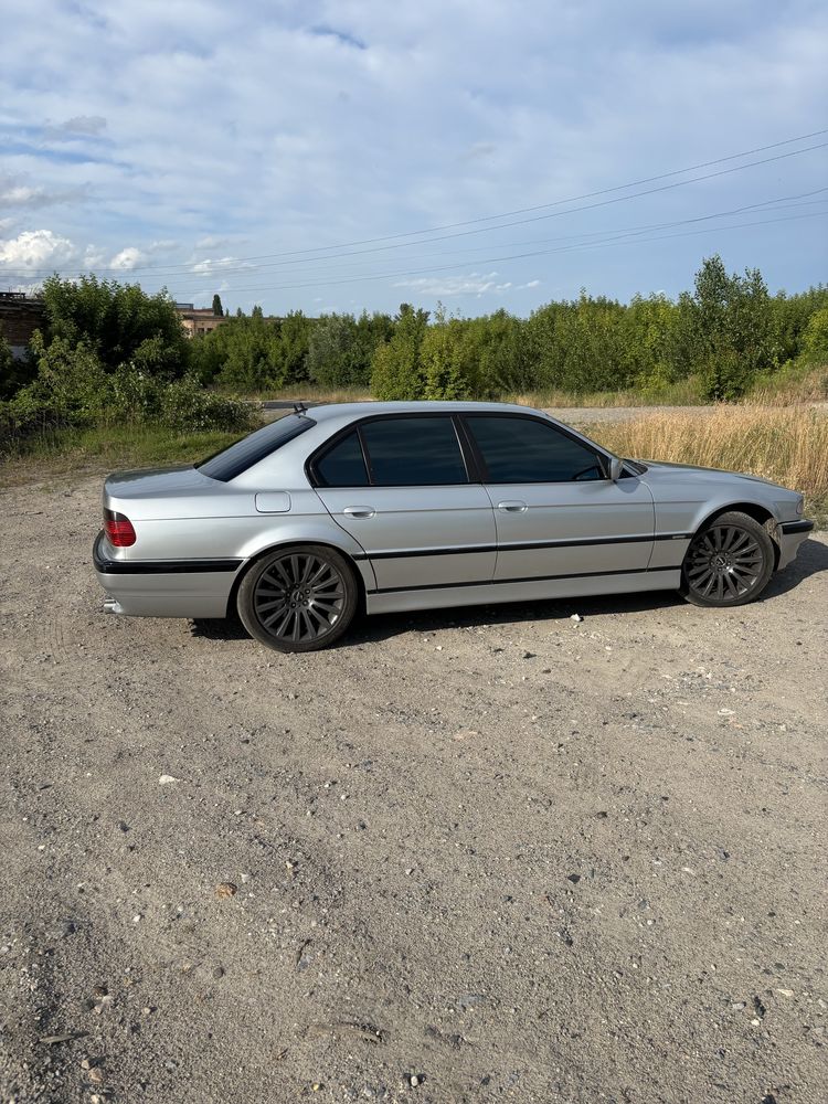 BMW 7 серія 740. 4.4 м62