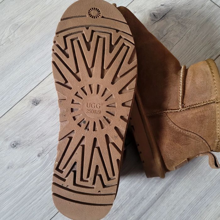 Ugg Australia rozmiar 39
