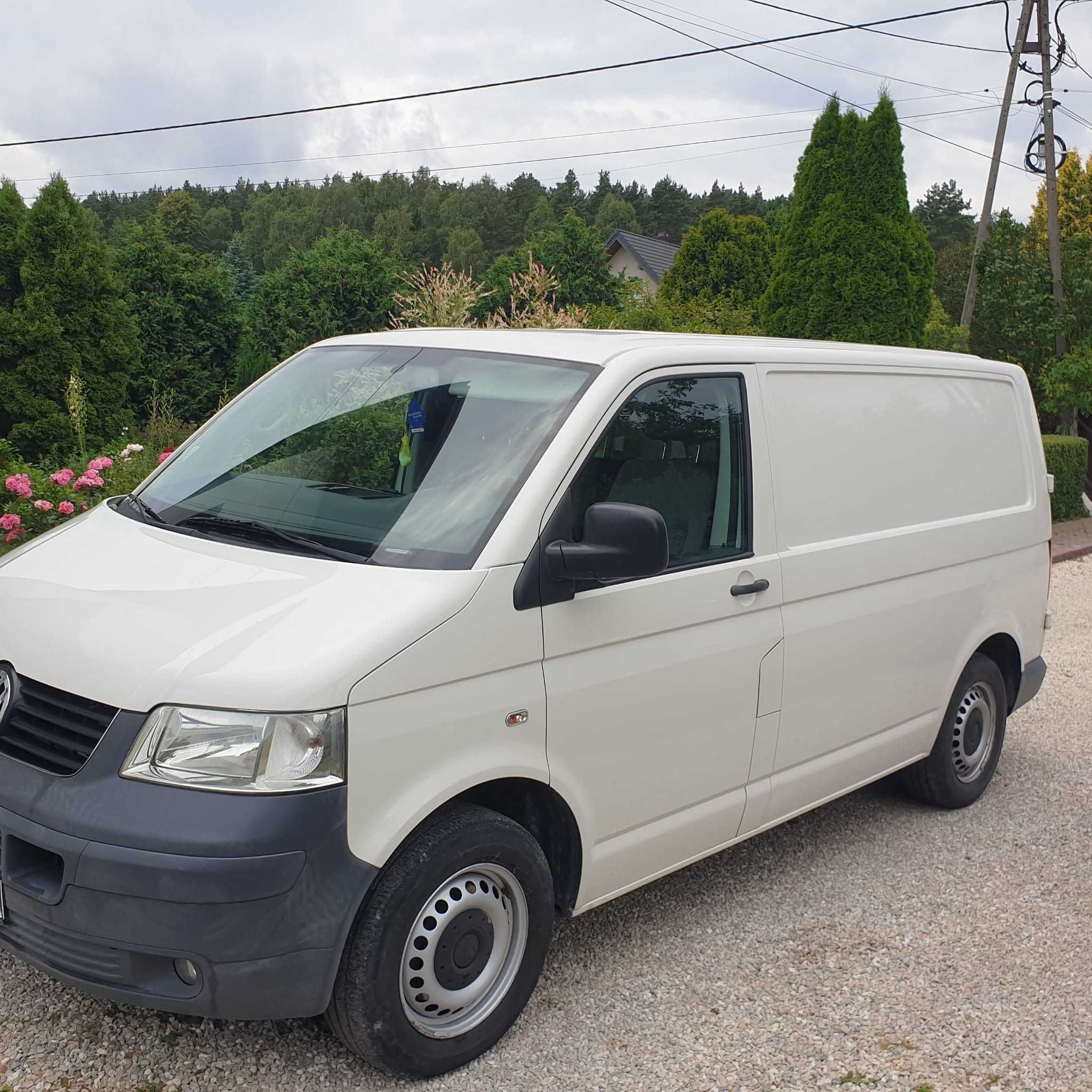 Volkswagen T5 z 2008 r.