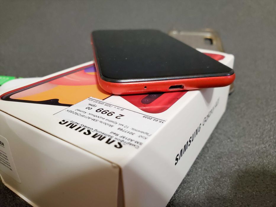 Продам Samsung Galaxy A015F/DS