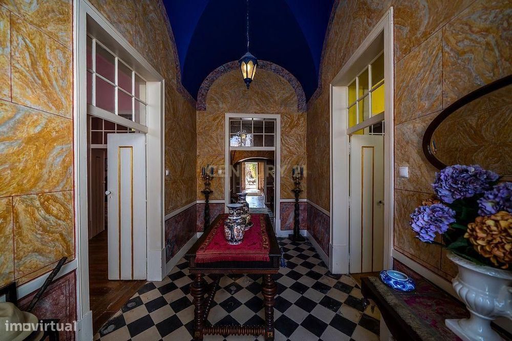 Casa Senhorial do Sec XIX no coração de Ferreira do Alentejo- 690.000.
