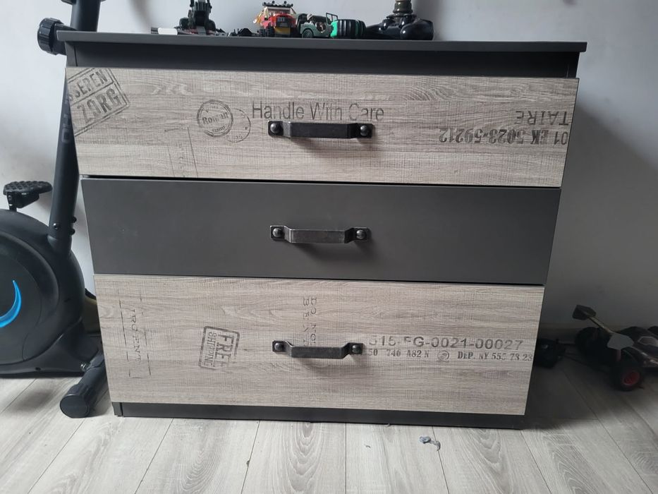 Witam sprzedam segment pokojowy