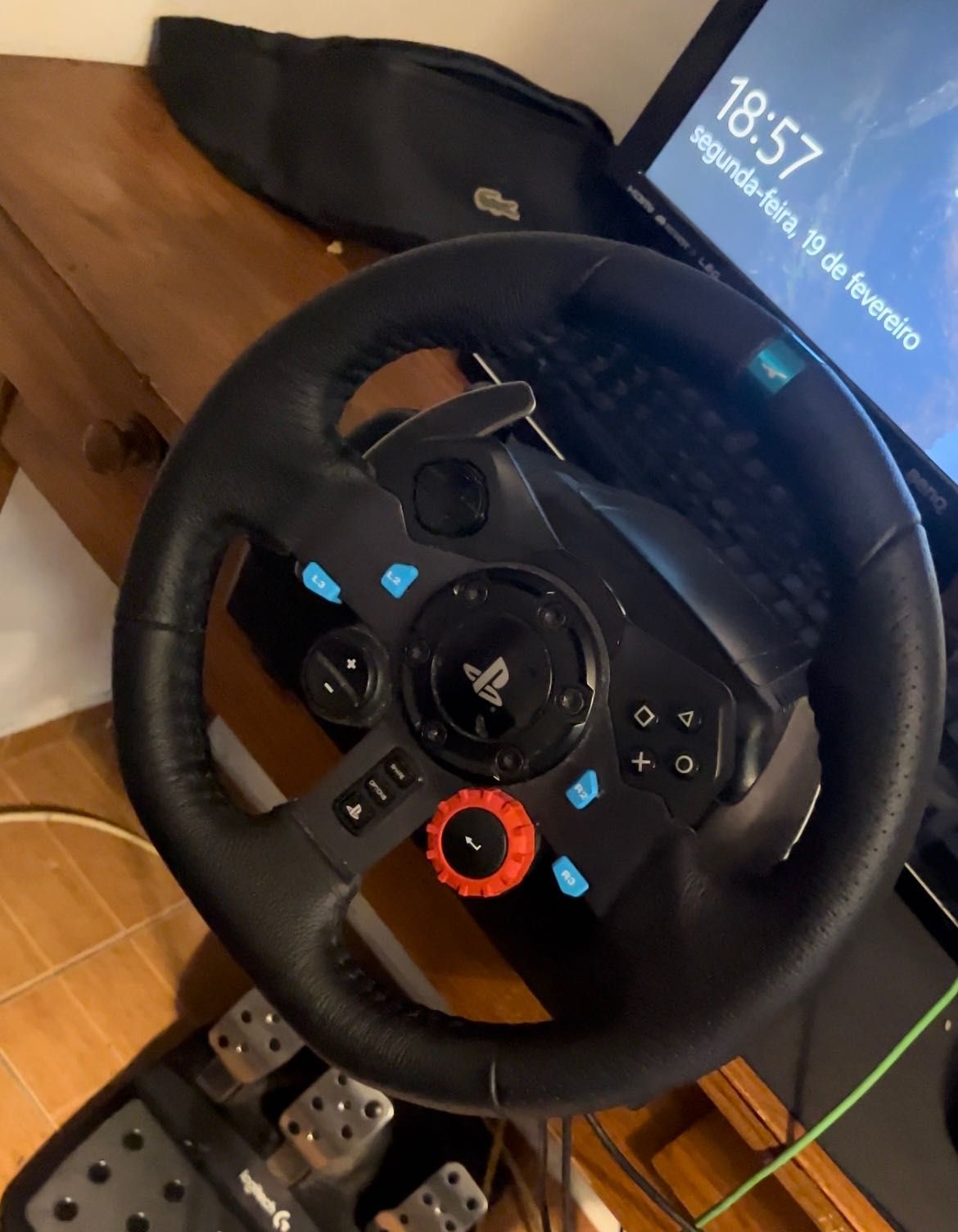 Volante+pedais logitech g29