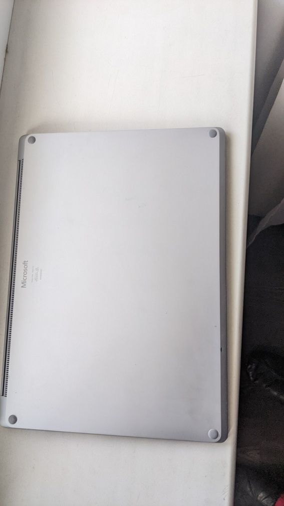 Hoyтбук/Ультрабук Microsoft Surface Laptop 2 i5-8350u 8gb/128gb