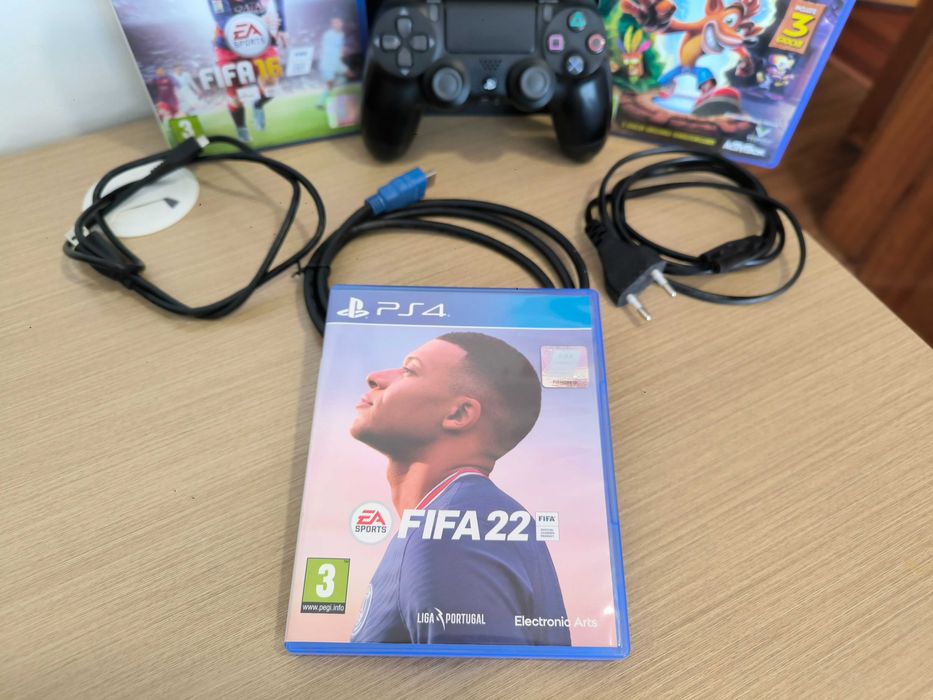 PlayStation 4 Slim 1TB + Jogos e Acessórios