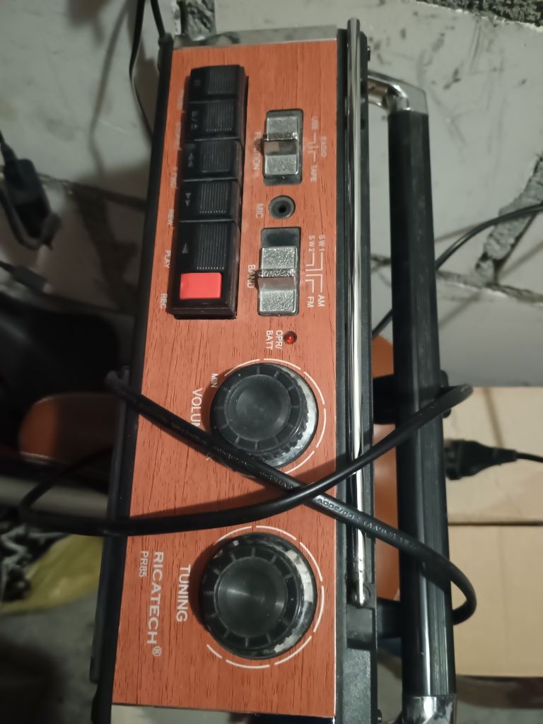 Ricatech radiomagnetofon FM , USB , SD retro
