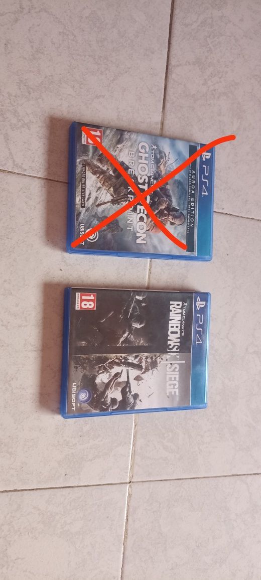 2 jogos de ps4 praticamente NOVOS!!