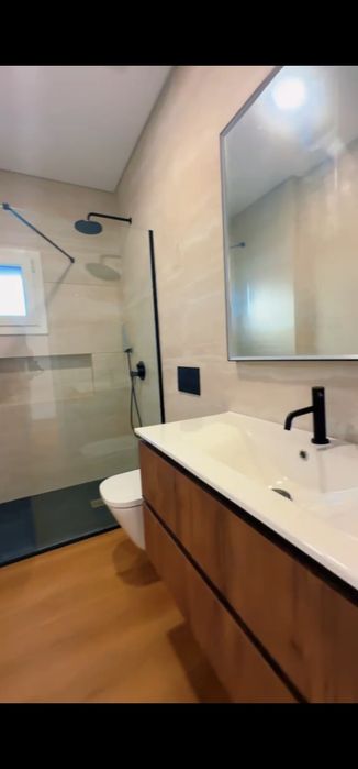 Moradia T4 nova Térrea Isolada Azeitão