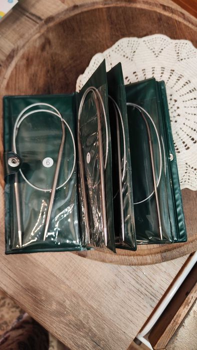 Спицы и крючки для вязания