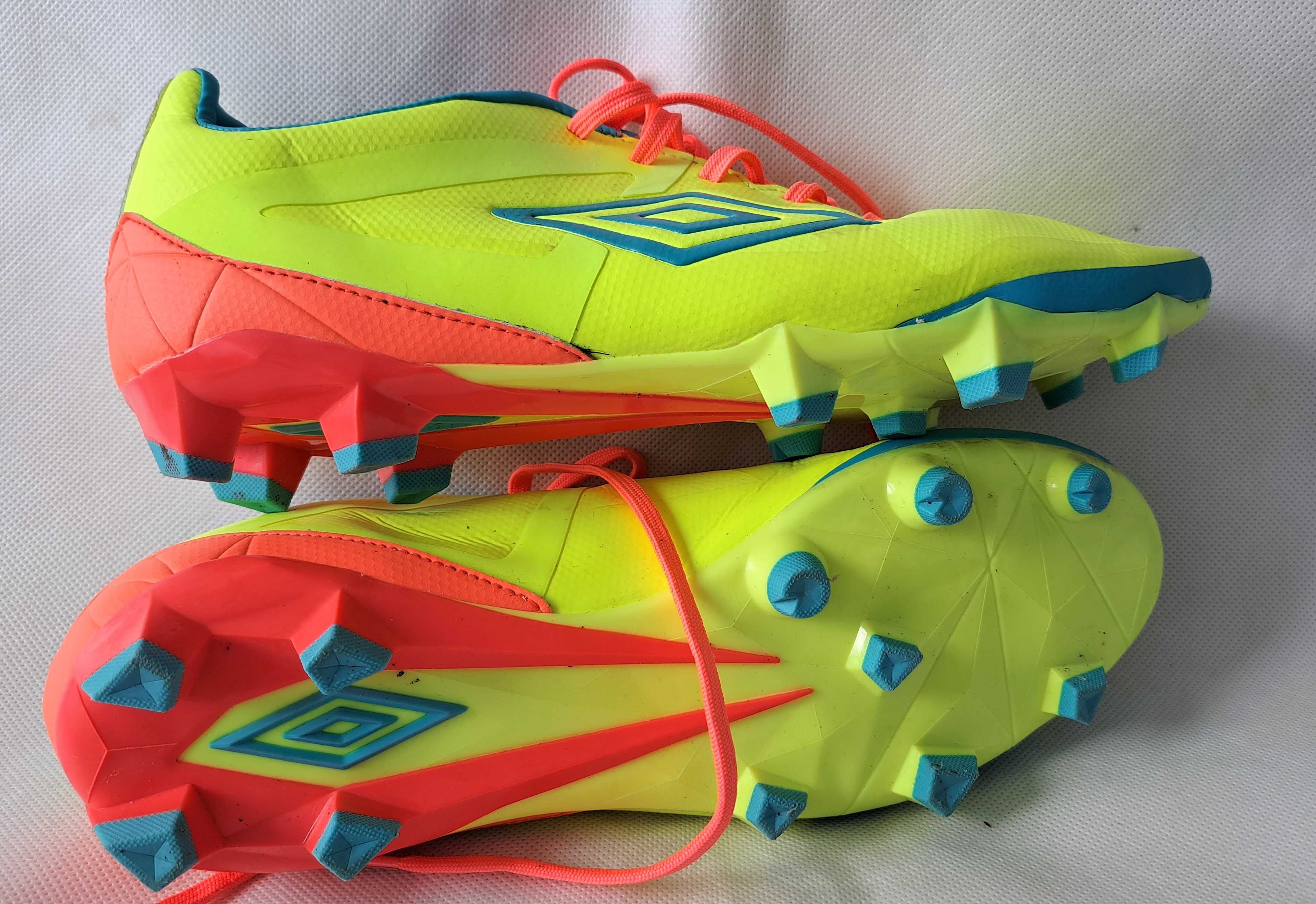 Umbro VELOCITA PREMIER - Lekkie Firmowe Buty Piłkarskie 44 jak Nowe