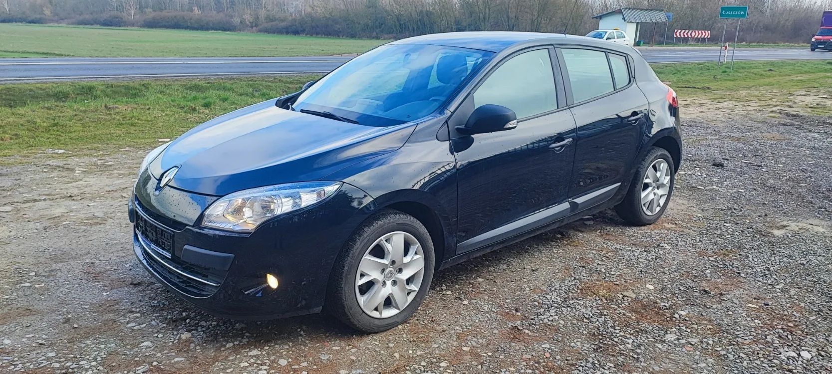 Renault Megane 1.6 16V hatchback tomtom podgrzewane siedzenia tylko 96 tys.km