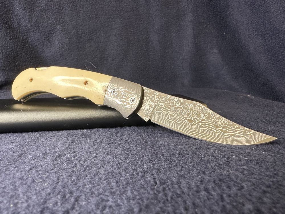 Nóż Magnum Boker Damascus Bone skladany folder