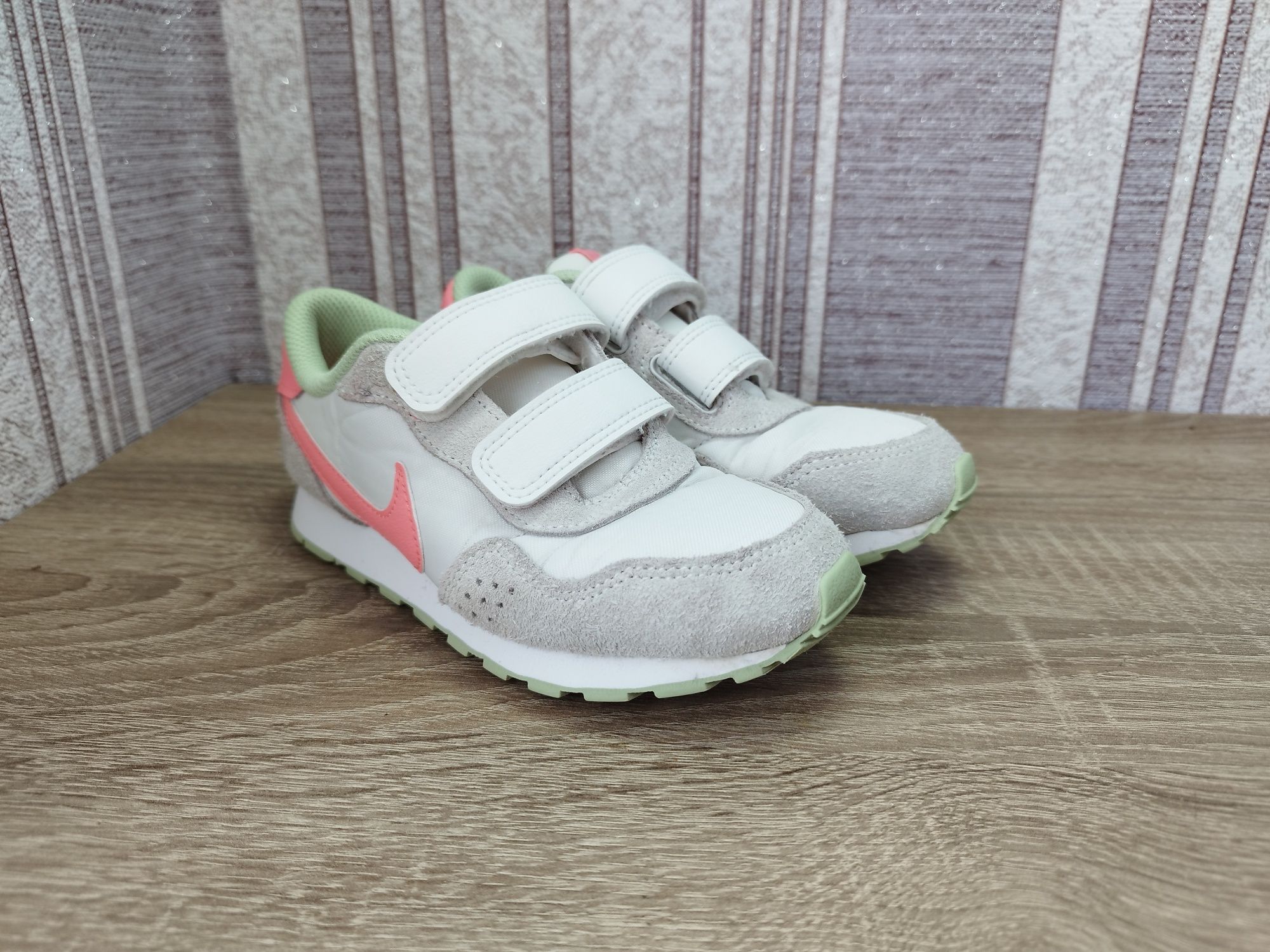 Nike детские оригинальные кроссовки 28.5