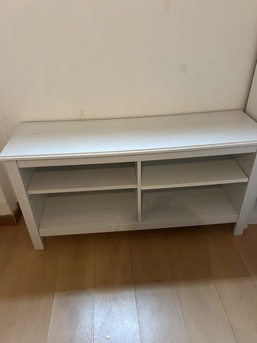 Móvel IKEA pequeno