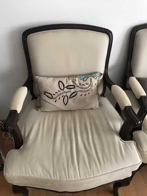Cadeirão Beje com braços