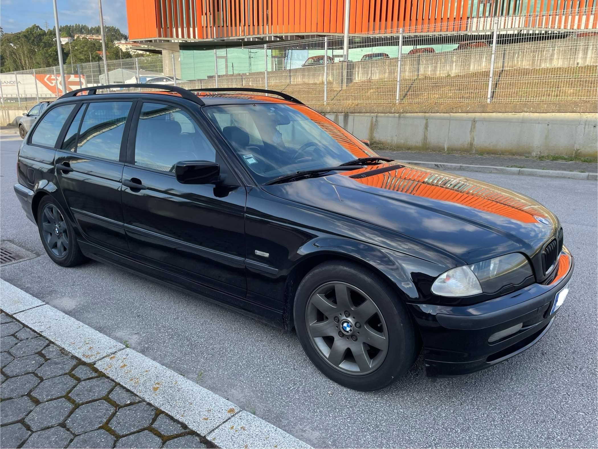 BMW 320d Auto Touring - Valor FIXO - Xenon - Bancos Pack M