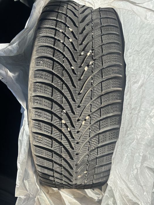 Sprzedam komplet stalowych felg z oponami zimowymi Apollo 205/55 R16.