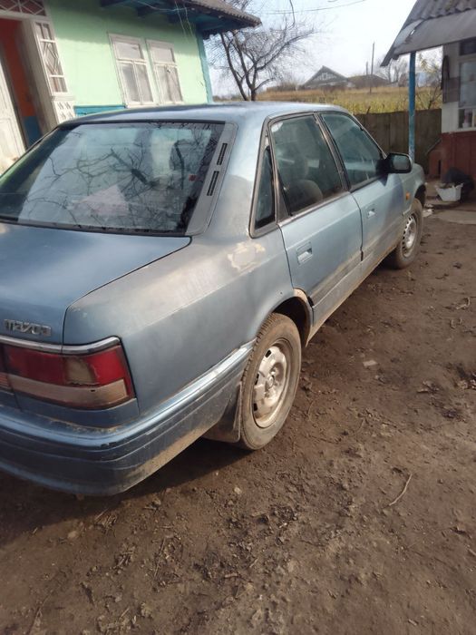 Продам мазду.