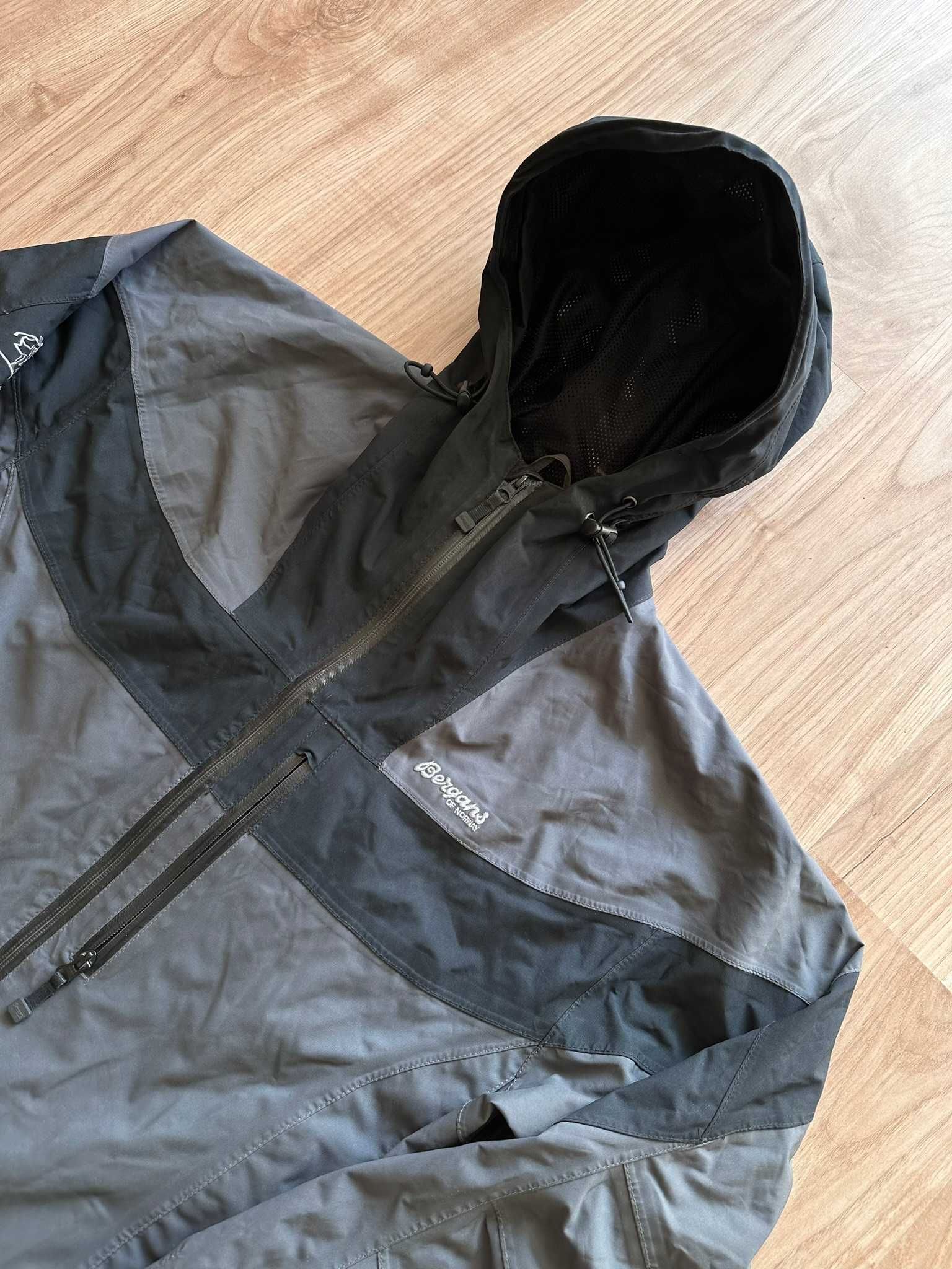 Kurtka Bergans of Norway górska wiatrówka męska r. XL
