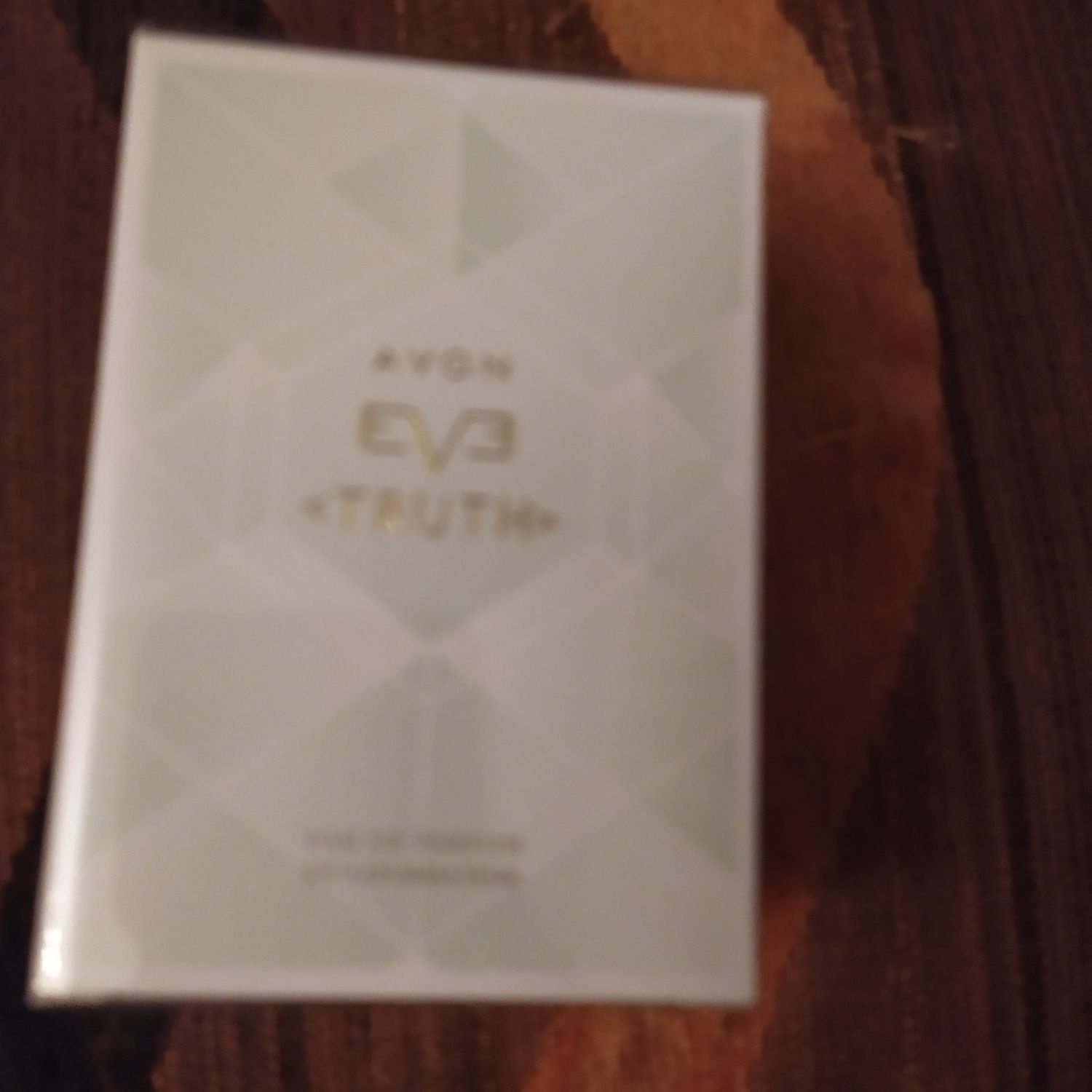 Perfumy Avon EVE truth