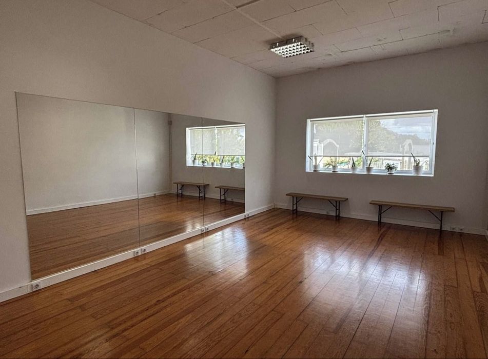 Sala-Estúdio multiusos com 30m2, aluguer à hora/dia