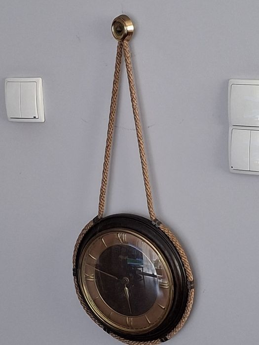 Zegar wiszący marki Kienzle