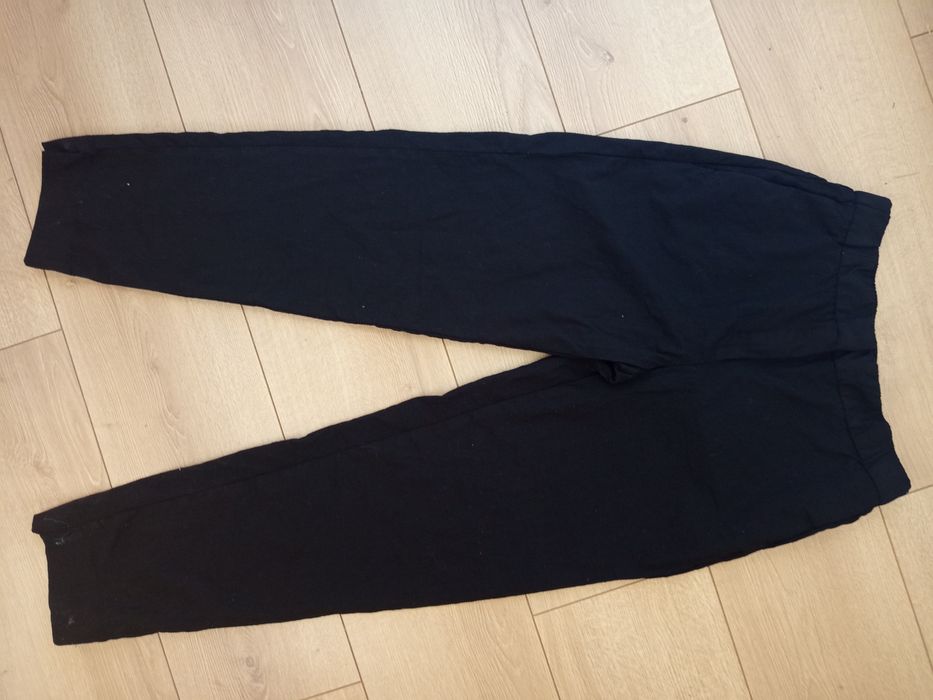 Wełniane czarne spodnie XS Massimo Dutti