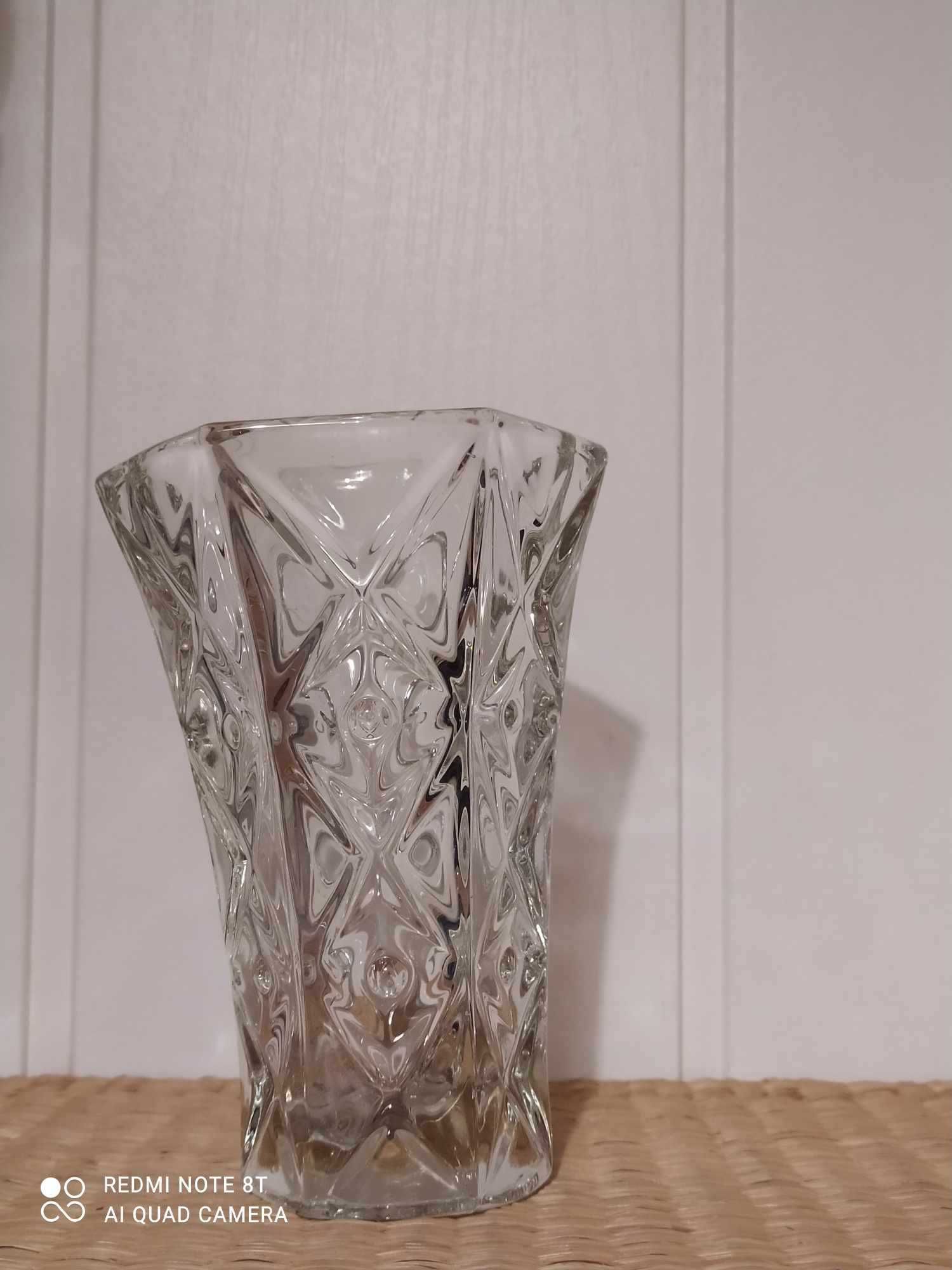 wazon wazonik szkło prasowane szklany PRL na konwalie