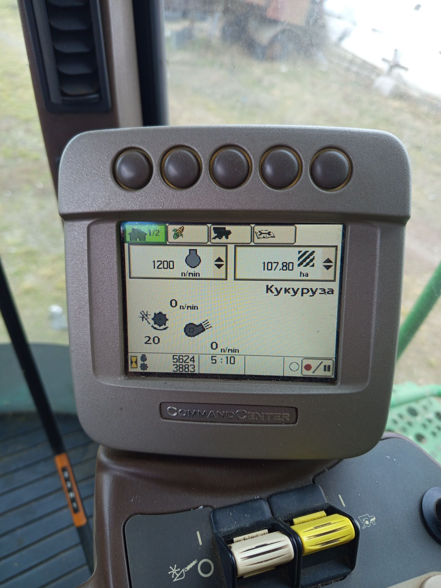Зернозбиральний комбайн John Deere 9770