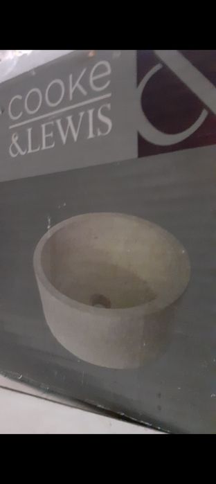 Nowa umywalka marmurowa Cooke &  Lewis.