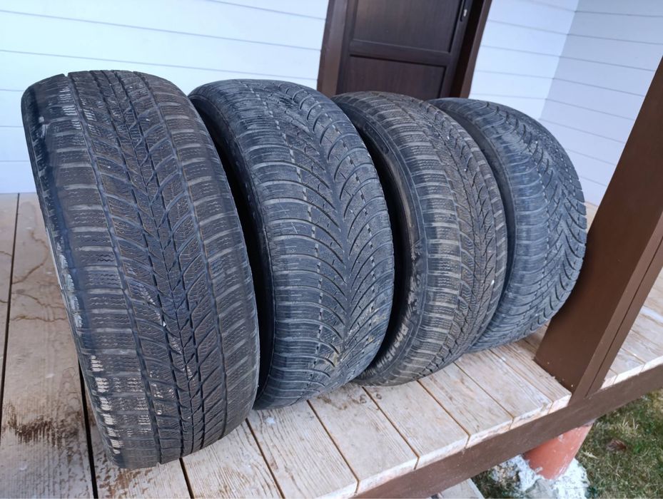 Зимові шини 235/50/18