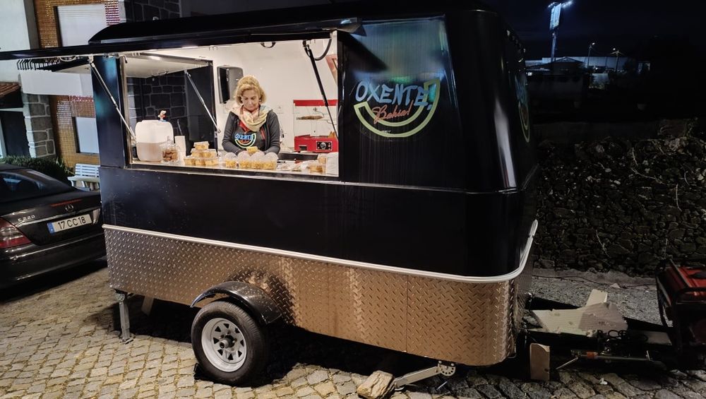 VENDO ou ALUGO Foodtruck Roulote