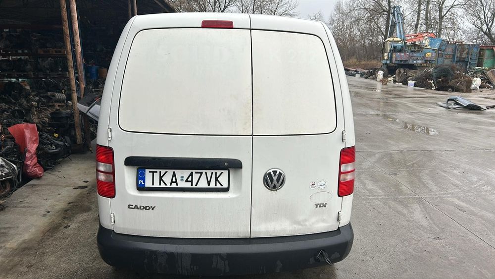 Vw Caddy III zderzak tył tylny