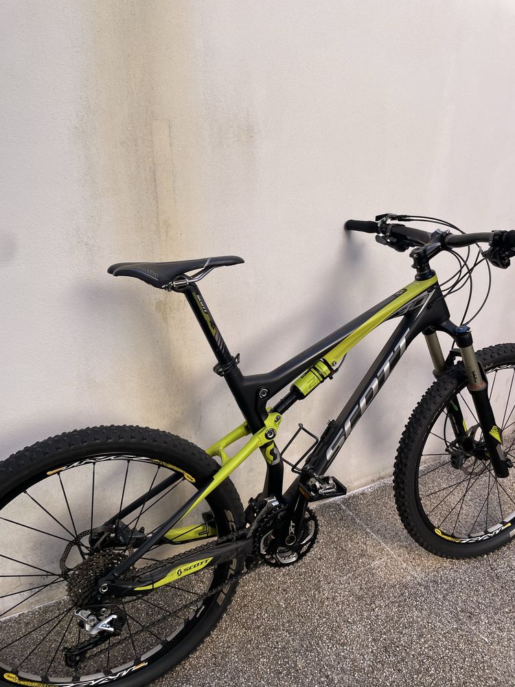 Bicicleta btt scott spark 30 carbono com jantes mavic