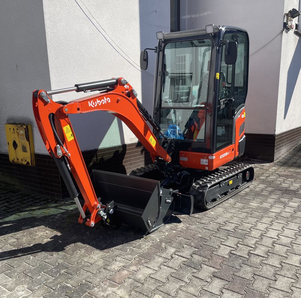 Wynajem nowej minikoparki z operatorem Kubota KX18-4