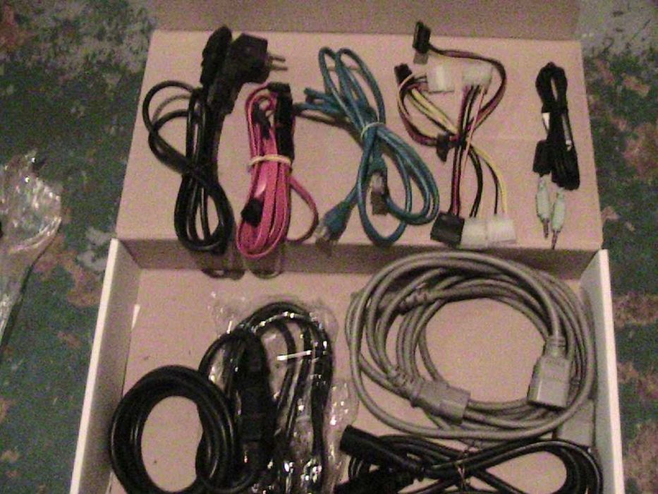 Шнуры модема звука питания компьютера монитора . Кабель VGA - RJ45.