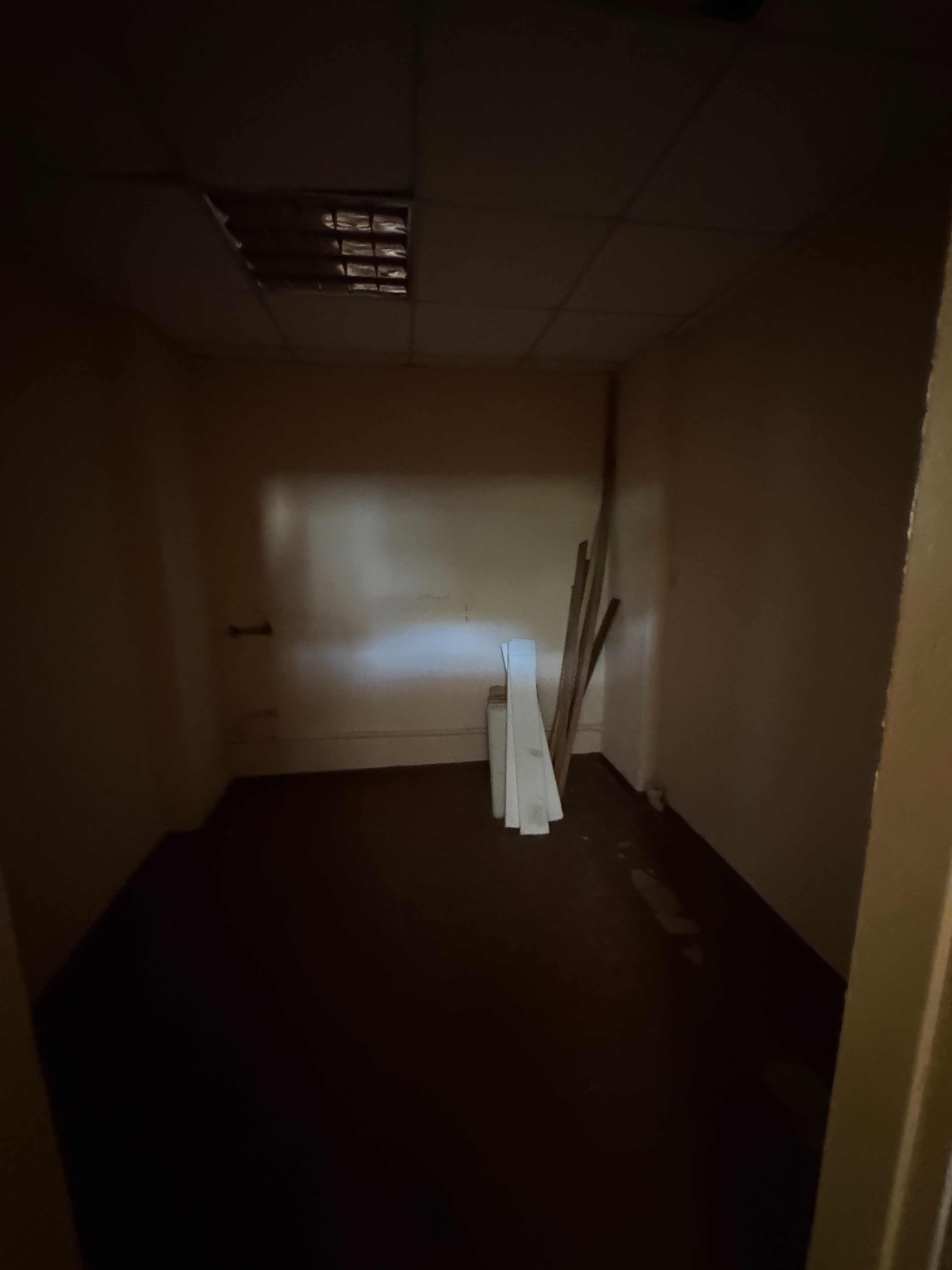 Приміщення під склад в центрі навпроти “МакДональдз”
